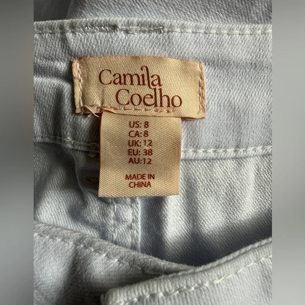 Camila Coehlo- White Cropped Ankle Jeans with Gold Tone Chain Accent- Size 8 - Picture 6 of 9